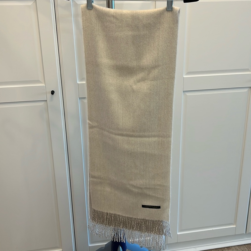 NWOT Luxury Peruvian Baby Alpaca Scarf